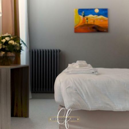 Hotel Le Chapon Fin Moissac Esterno foto