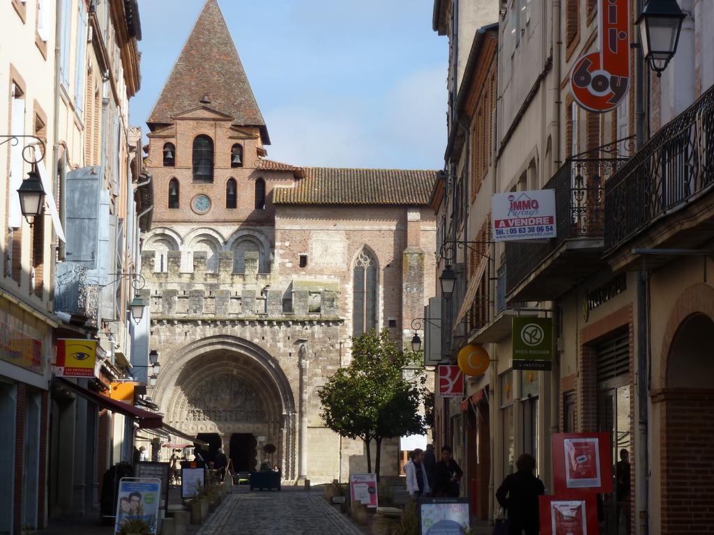 Hotel Le Chapon Fin Moissac Esterno foto