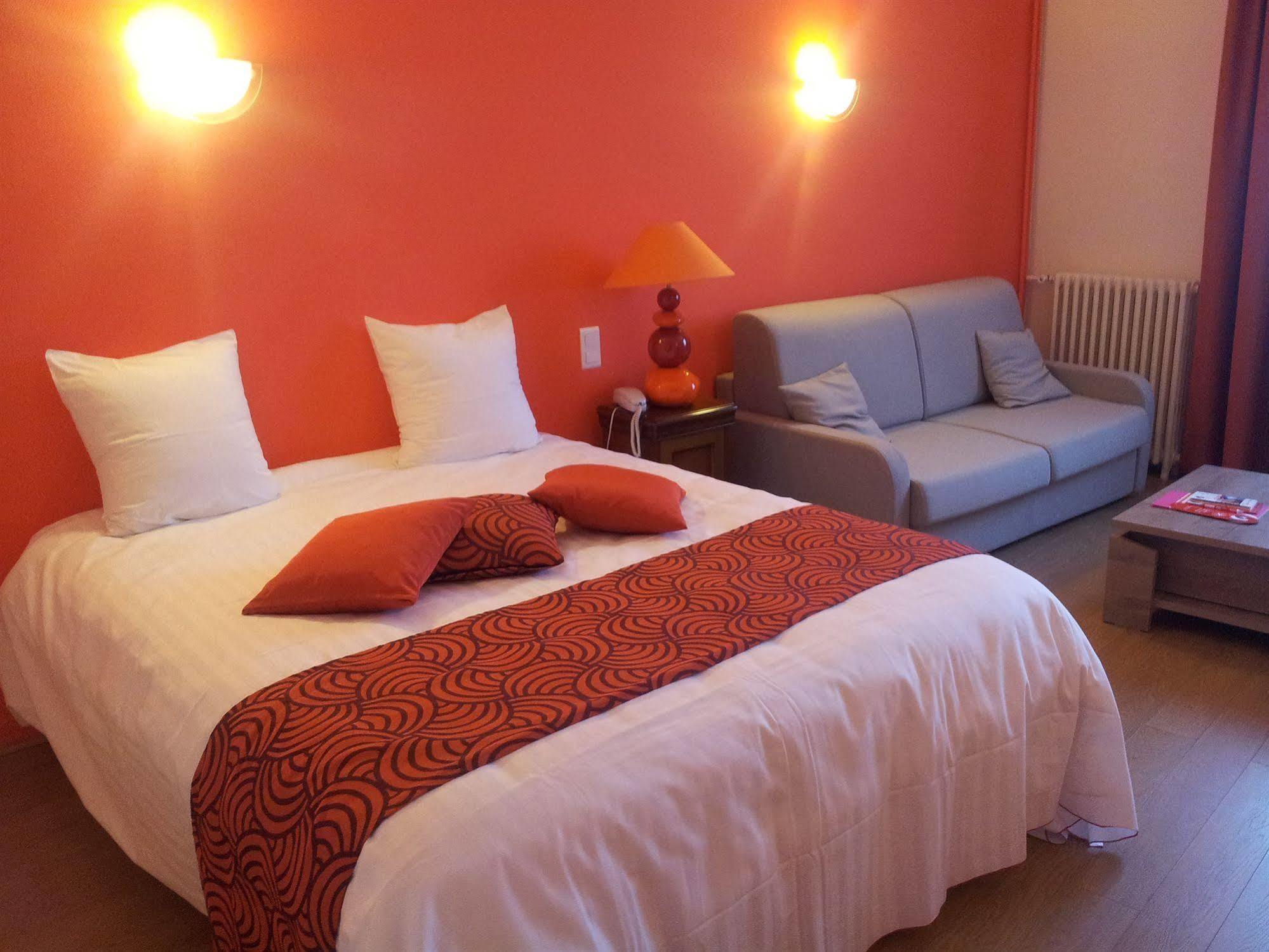 Hotel Le Chapon Fin Moissac Esterno foto