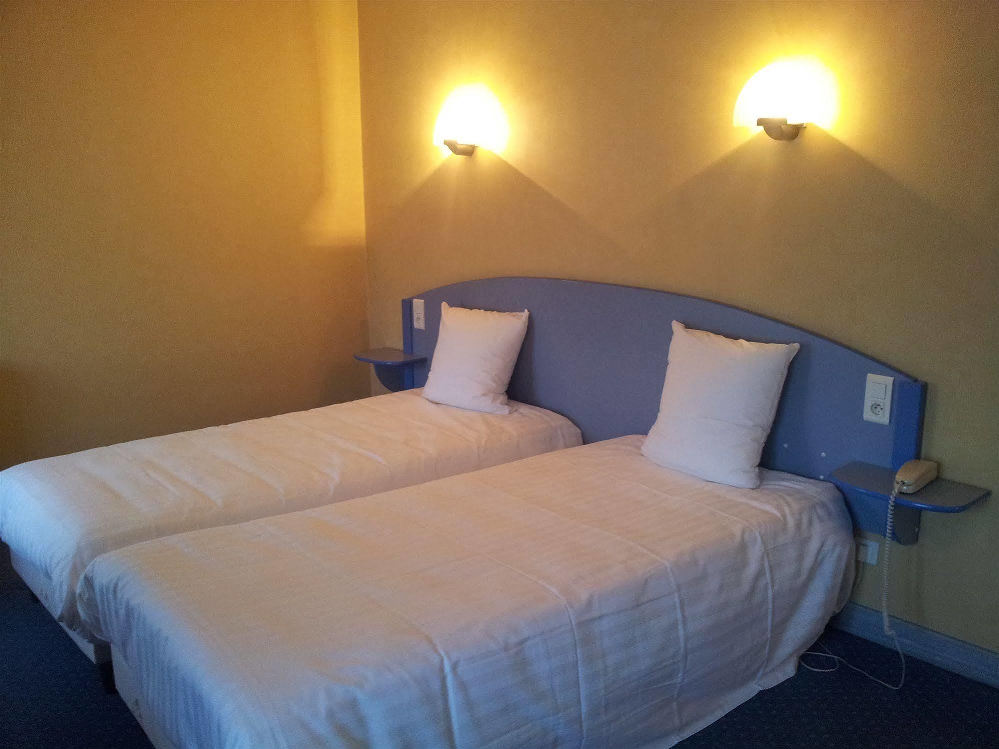 Hotel Le Chapon Fin Moissac Esterno foto