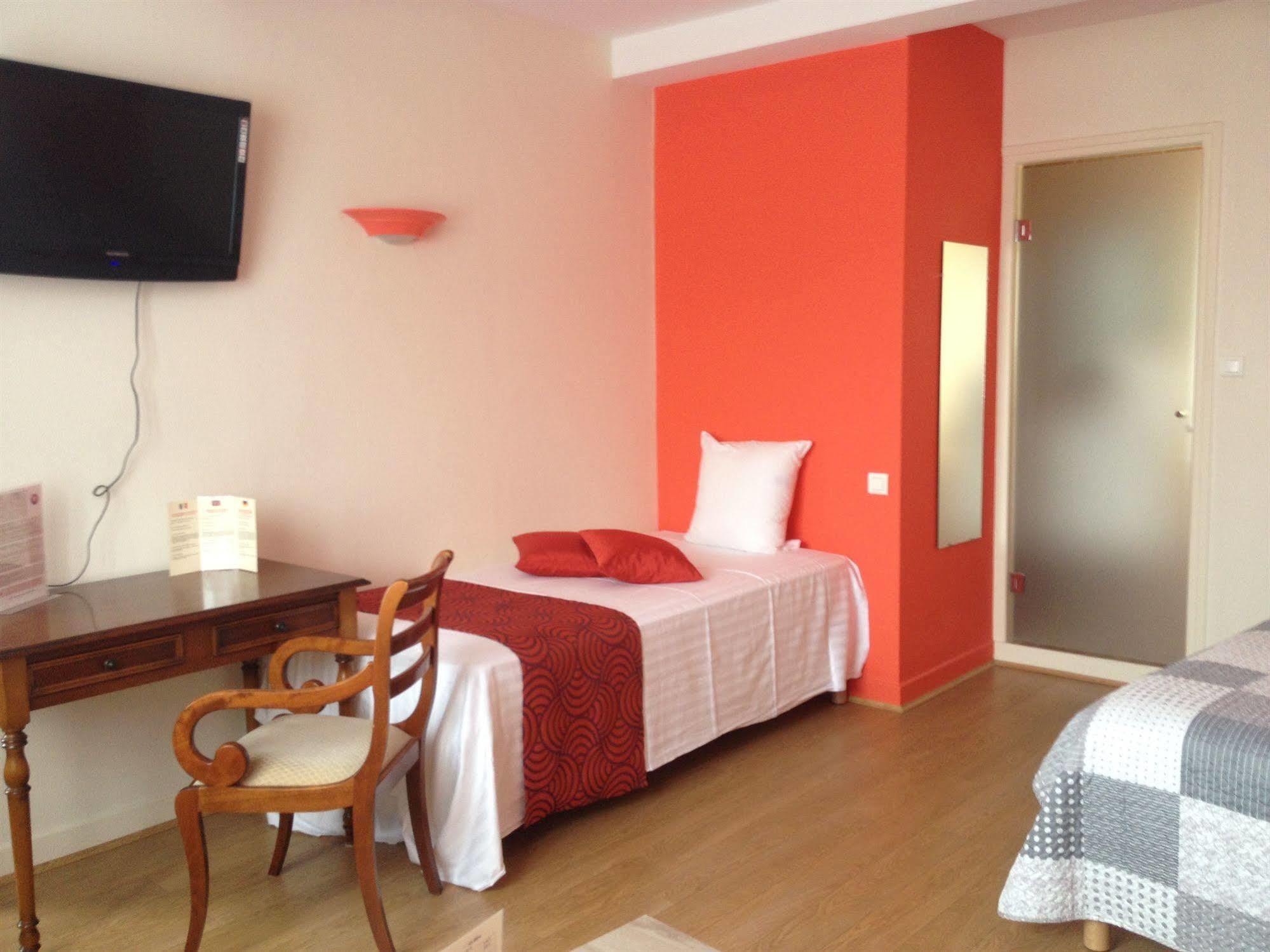 Hotel Le Chapon Fin Moissac Esterno foto