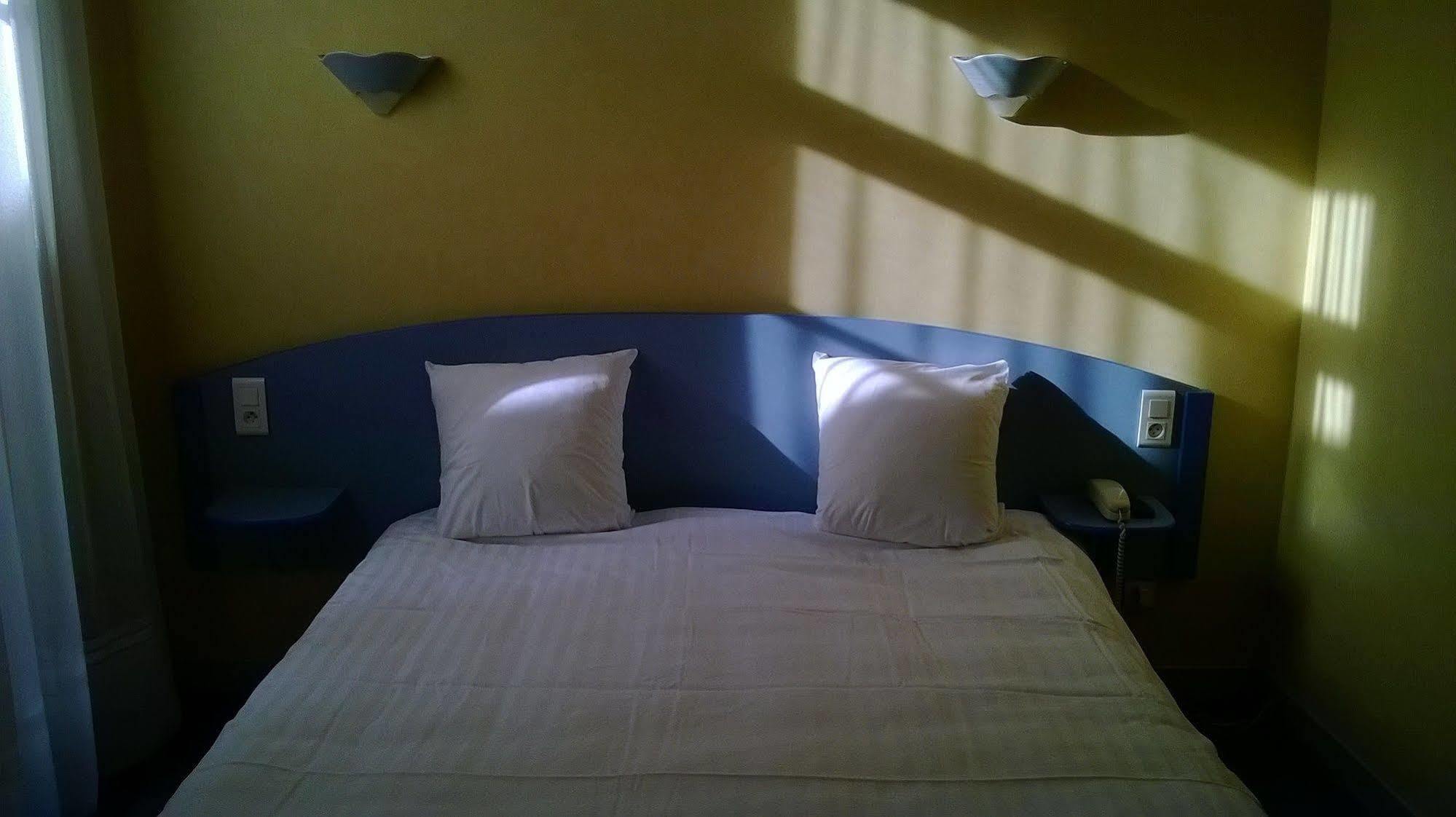 Hotel Le Chapon Fin Moissac Esterno foto