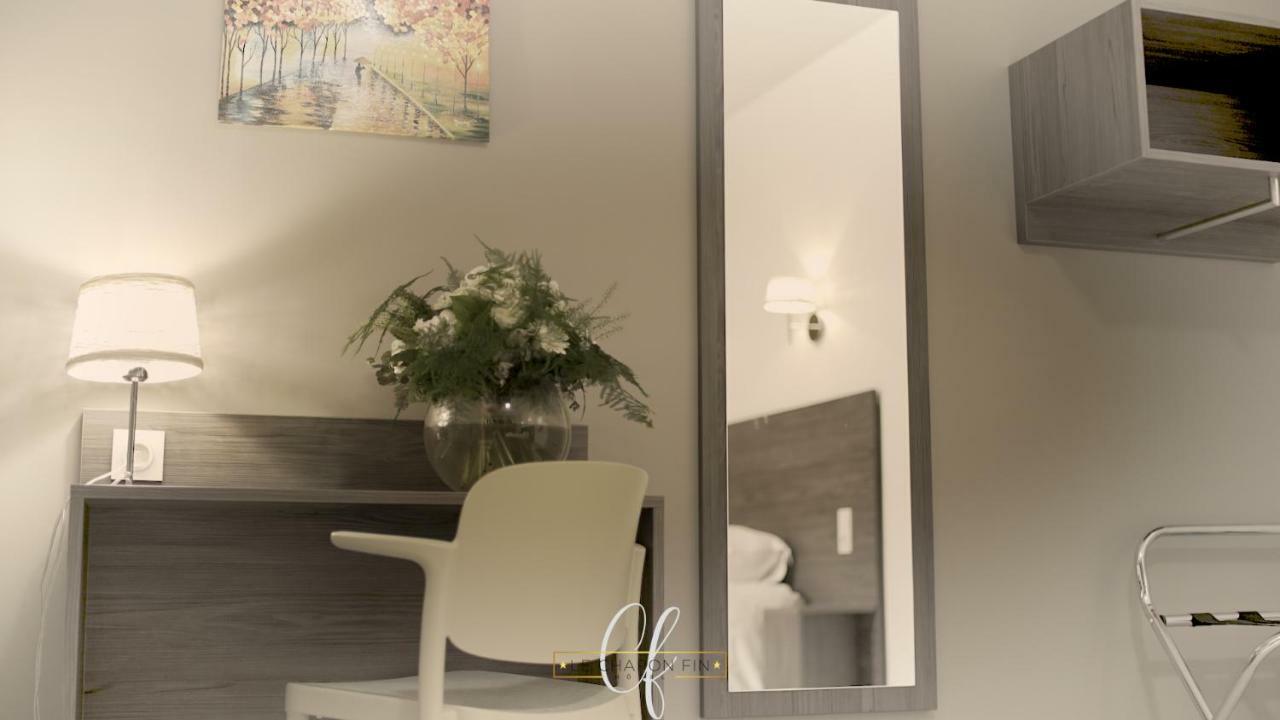Hotel Le Chapon Fin Moissac Esterno foto